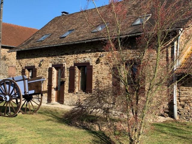 La Petite Ecurie Villa Saint-Yrieix-la-Perche Exteriör bild